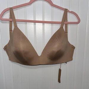 SKIMS WIRELESS FORM T-SHIRT BRA